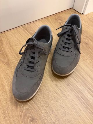 Zapatos Geox grises con cremallera