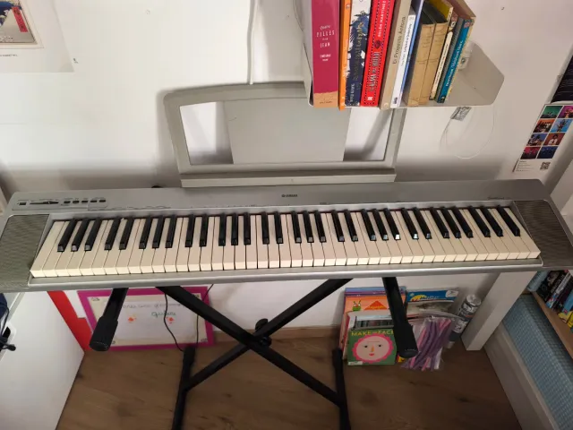 Piano Yamaha NP-30 Portátil