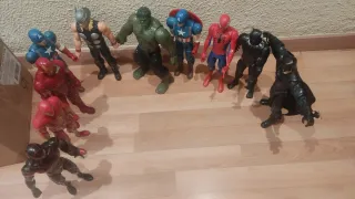 Lote 10 Figuras Superhéroes Marvel Vengadores GRAN