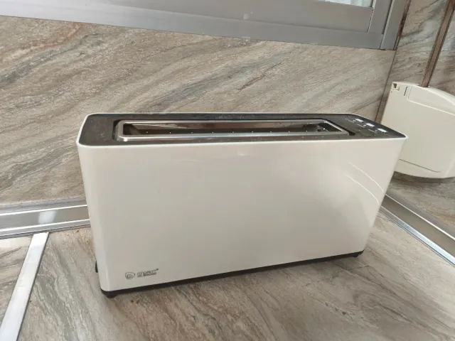 Tostadora blanca