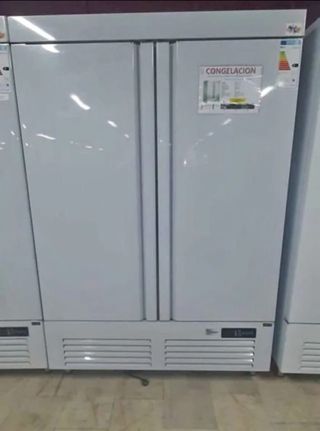 Congelador vertical doble puerta blanco