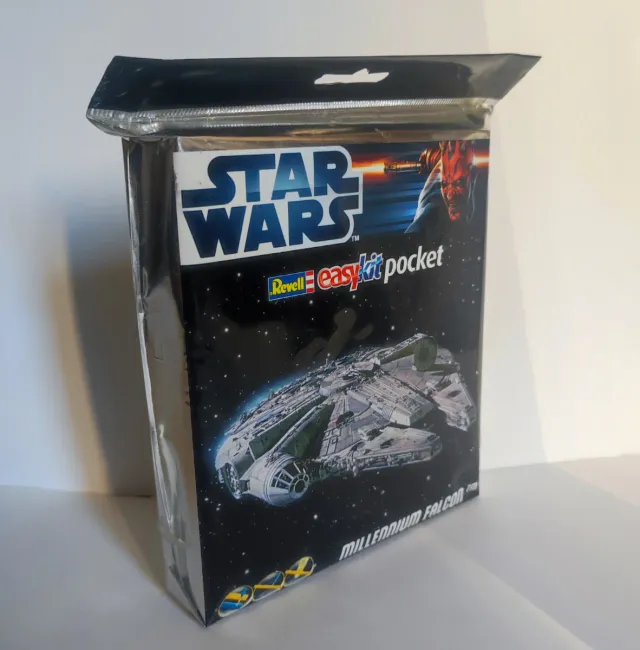 Star Wars Revell EasyKit Millennium Falcon ©2008