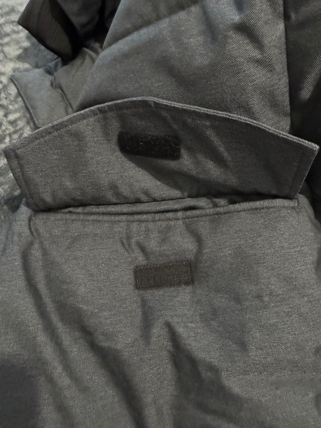 Abrigo largo gris negociable