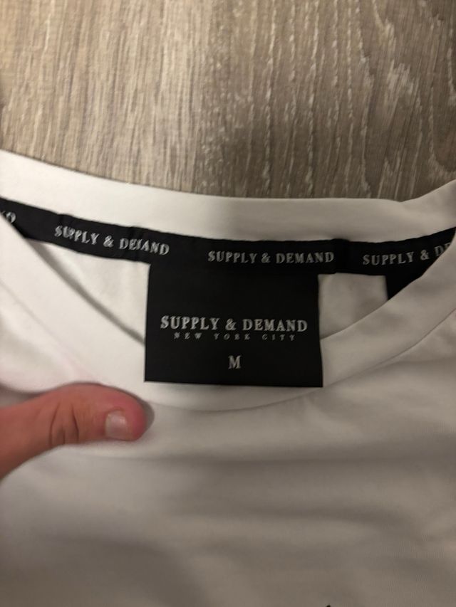 Camiseta Supply & Demand Blanca Talla M