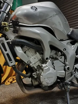 Yamaha FZ6
