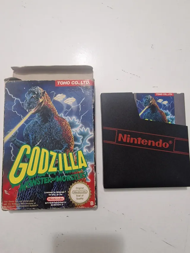 Godzilla Monster of Monsters NES con caja