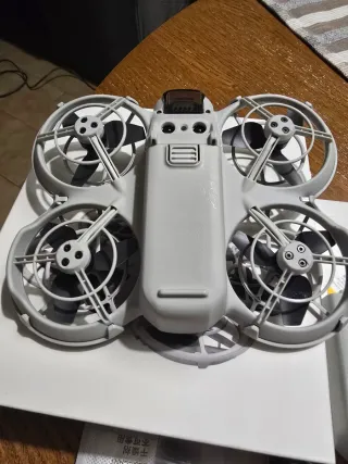 DJI NEO con 2 batterie
