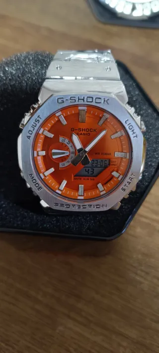Reloj Casio como G-Shock Naranja y Plateado