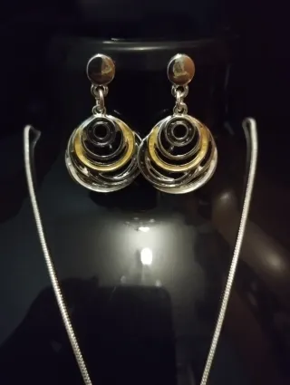 Collar y pendientes círculos plateados