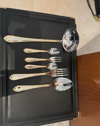 Cubertería de lujo en maletín Acero 18/10 Navidad