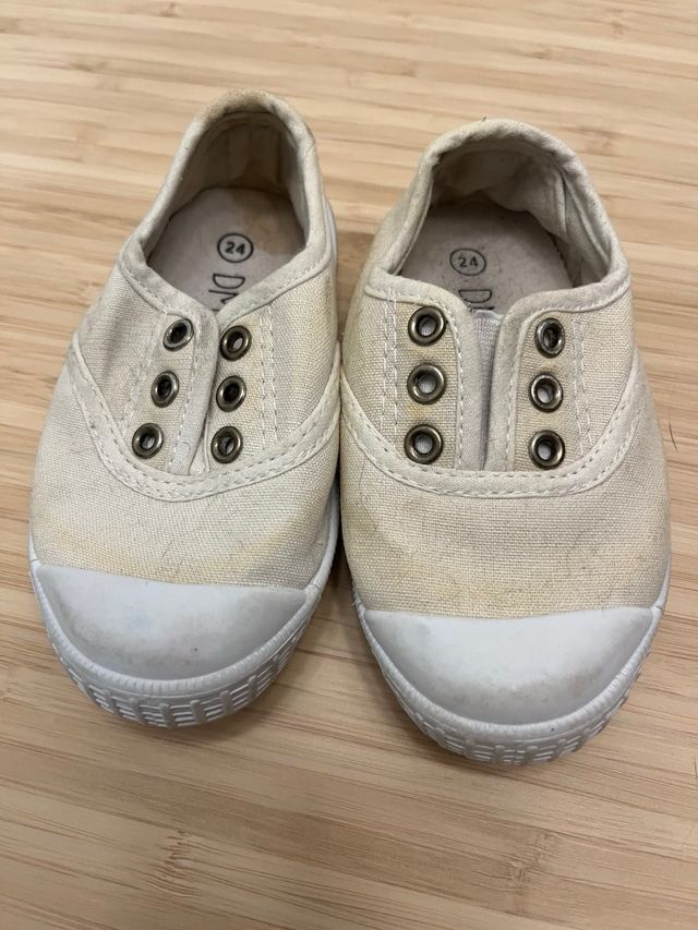 Zapatos de niña.Zara, Garvalín, Decathlon. T23-24