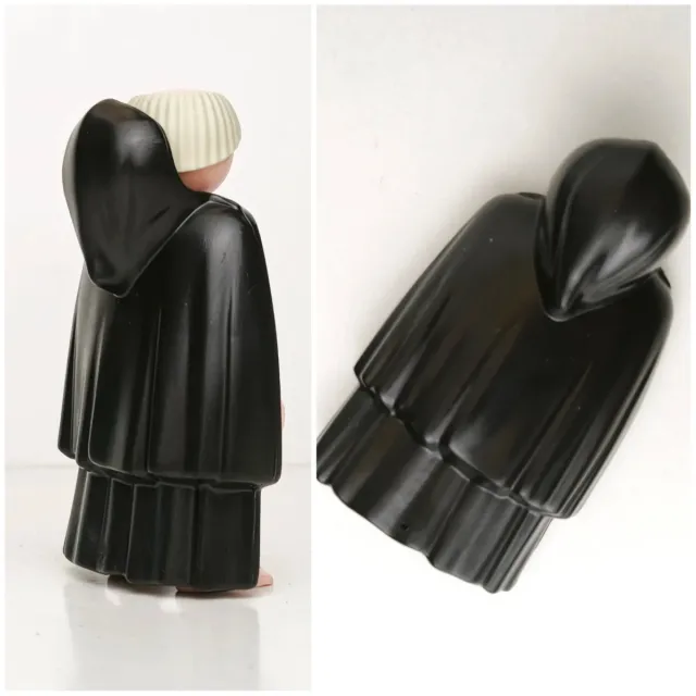 Capa con capucha de color negro de Playmobil