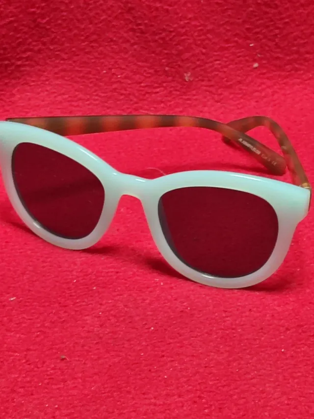 Gafas Azules y Marrones