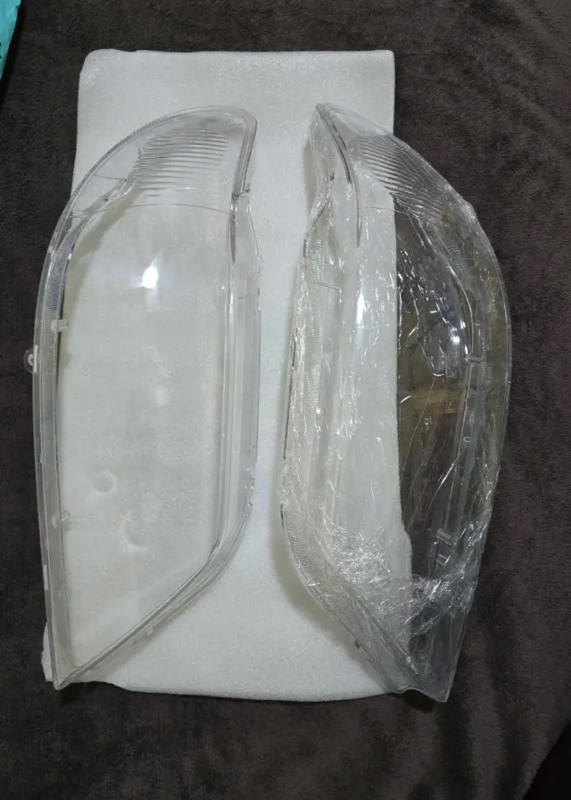 Cubiertas de  Faros Delanteros de Mazda 323