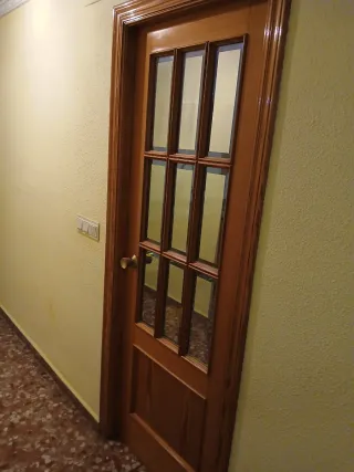 Puerta de madera interior