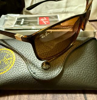Gafas de Sol Ray-Ban RB4179 Marrón.