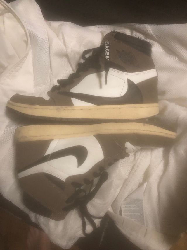 Jordan 1 High OG Travis Scott Marrón/Blanco