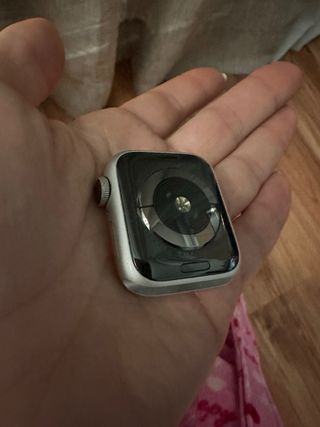 Apple Watch Series 4 GPS 40mm Gris