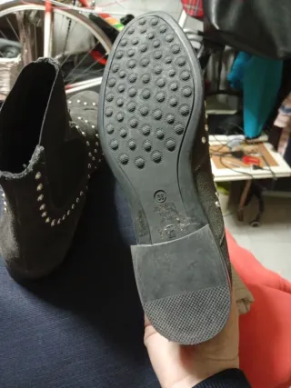 Botines ante color negro grisaceo con tachuelas pl