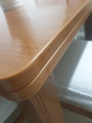 Mesa extensible madera con 4 sillas