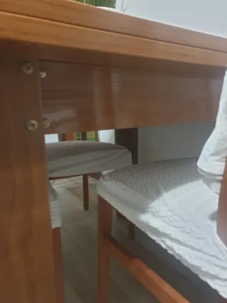 Mesa extensible madera con 4 sillas