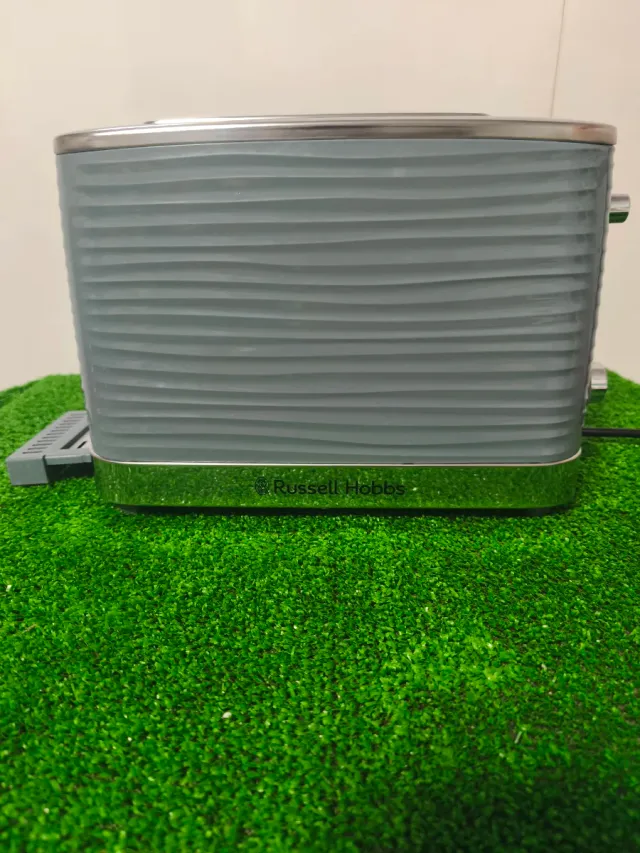 Tostador Russell Hobbs moderno