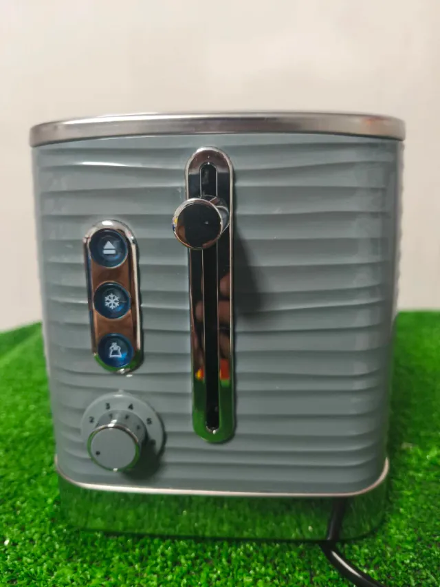 Tostador Russell Hobbs moderno