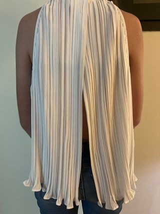 Blusa blanca plisada