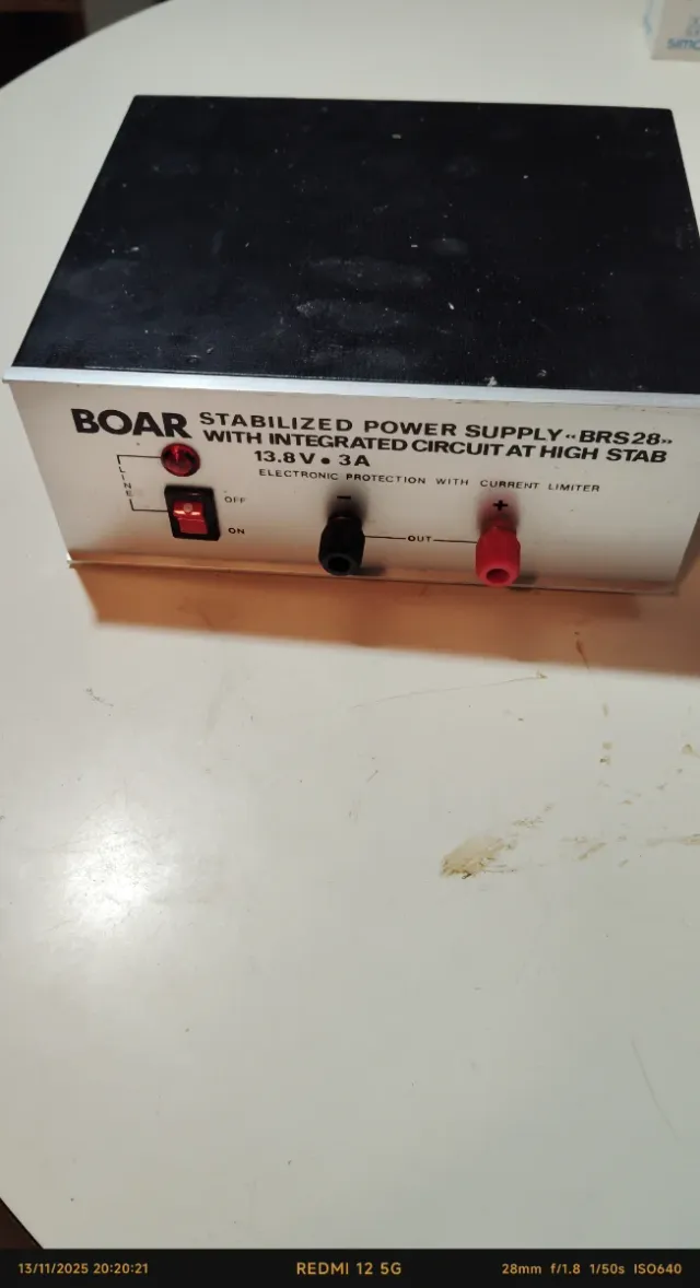 Fuente Alimentación Estabilizada BOAR BRS28