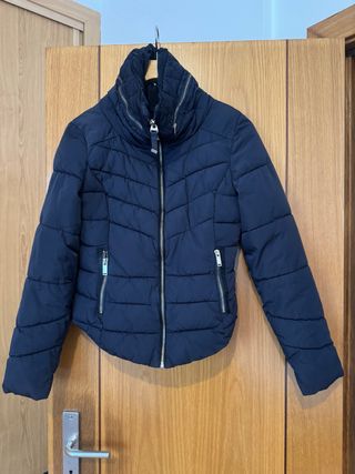 Blusão acolchoado azul da Bershka - S