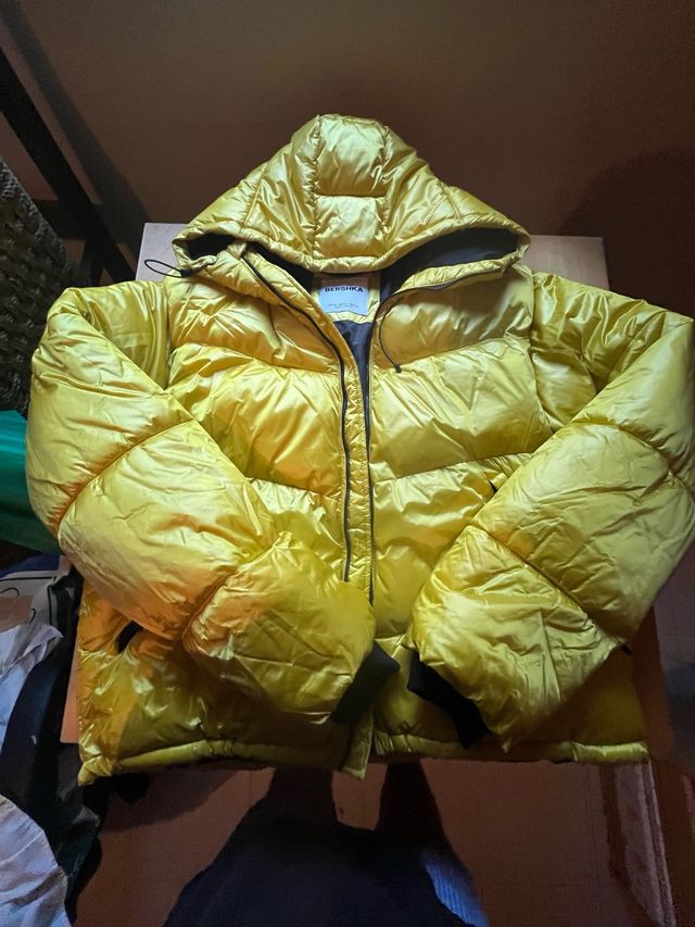 Chaqueta Plumífera Amarilla Bershka