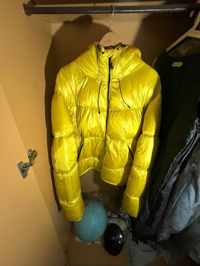 Chaqueta Plumífera Amarilla Bershka