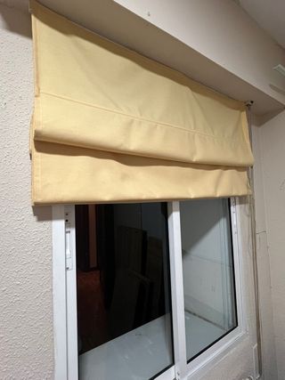 Cortina beige tela poco transparente