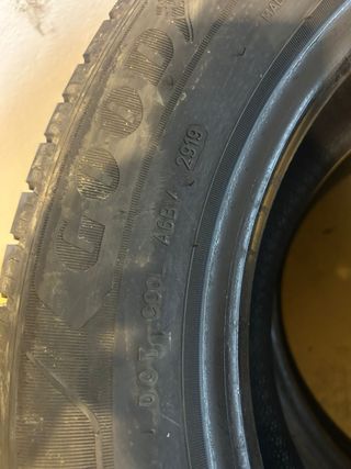 Neumáticos Usados (2 unidades)