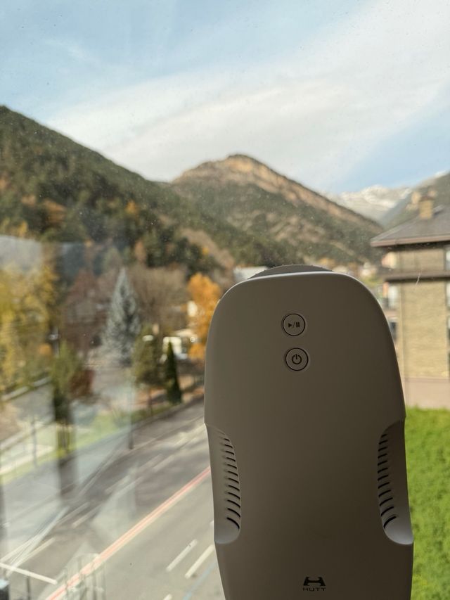 Robot Limpiacristales Hutt + Mando