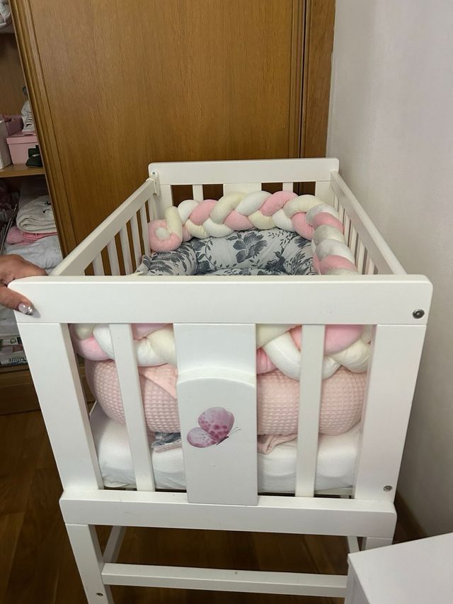 Cuna bebé blanca con colchón y funda