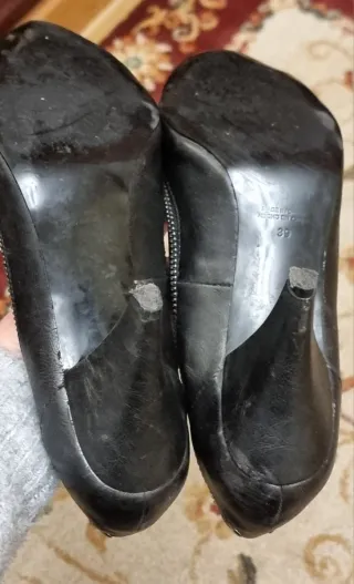 Zapatos de tacón negros con cremallera