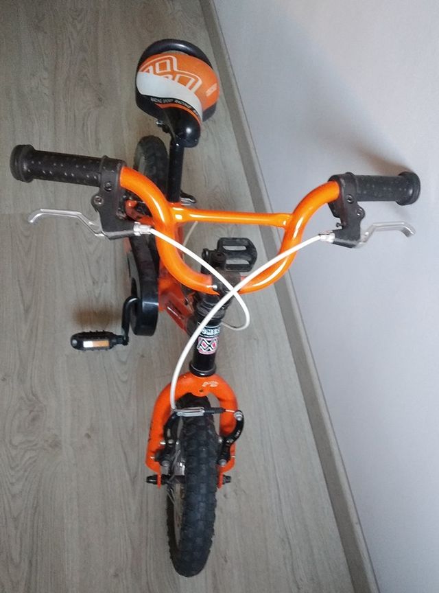 BICICLETA PARA NIÑO CON RUEDINES
