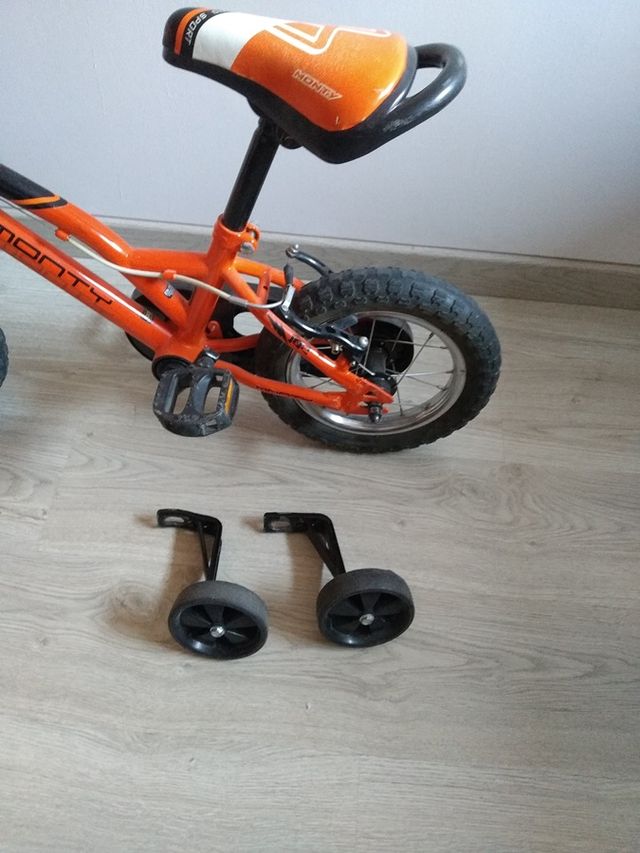 BICICLETA PARA NIÑO CON RUEDINES