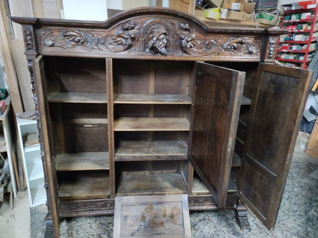 MUEBLE ANTIGUO RAÚL