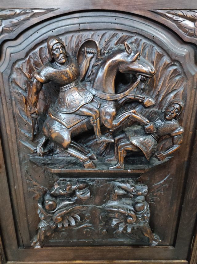 MUEBLE ANTIGUO RAÚL