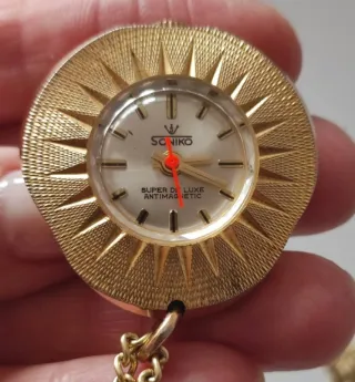 Relojes de Bolsillo y Pines