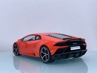 1:18 Lamborghini Huracán Evo Naranja 2019 Autoart