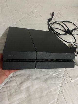 PS4 (PlayStation 4) Negra + Juegos