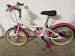 Bicicleta infantil Btwin rosa y blanca