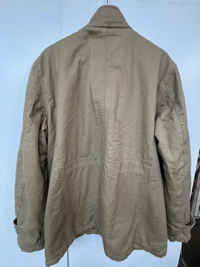 Chaqueta de hombre beige con forro