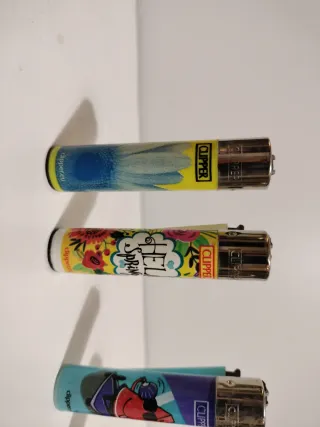 Pack 26 •  4 accendini Clipper con fantasie