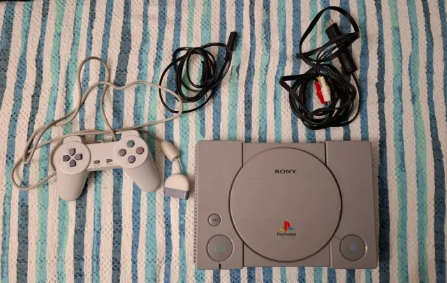 Sony PlayStation 1 (PS1) Console completa