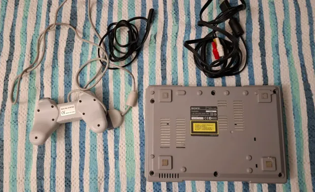 Sony PlayStation 1 (PS1) Console completa