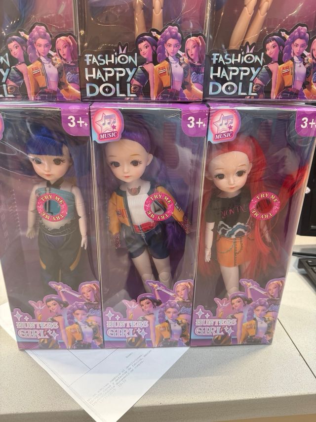 Muñecas Huntrix con música